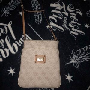 Beige Guess purse!